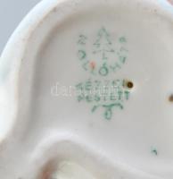 Hollóházi homokozó ovis kislány, kézzel festetett, kisebb kopásokkal, jelzett,11cm