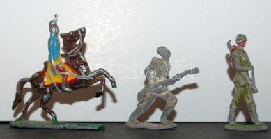 3 db olómkatona /  3 lead soldiers