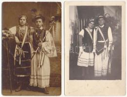 4 db RÉGI magyar népviselet fotólap / 4 pre-1945 Hungarian folklore photo postcards