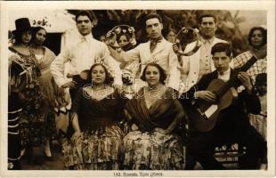 Granada, Tipos gitanes / Gypsy folklore in Spain, guitarist