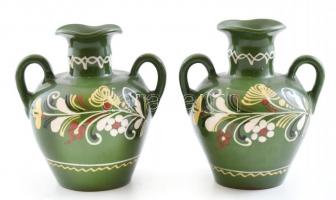 Hódmezővásárhelyi kétfüles váza, 2 db, kézzel festett, mázas kerámia, kis kopásnyomokkal, m: 13,5 cm