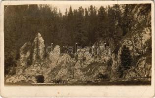1930 Dobsina, Dobschau; Skalná brána (Ztratená) / Sztracenai sziklakapu / Felsentor / rock gate, automobile (fa)