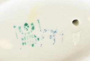 Hollóházi porcelán sirály, kézzel festett, jelzett, apró kopásokkal, mázhibákkal. m: 21 cm