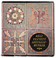 R. Tombor Ilona: Régi festett asztalos munkák a XV-XIX. században. Bp., 1967, Corvina. Fekete-fehér és színes képekkel illusztrált. Kiadói egészvászon-kötés, kissé sérült kiadói papír védőborítóban. Megjelent 1750 példányban.