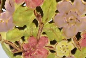 Fischer historizáló áttört, dísz, kulacs, jelzett, kopásnyomokkal, m: 17,5 cm