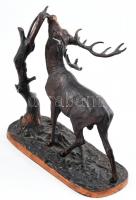 Jelzés nélkül: Szarvas. Öntöttvas, agancsai javítottak. m: 34cm