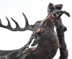 Jelzés nélkül: Szarvas. Öntöttvas, agancsai javítottak. m: 34cm