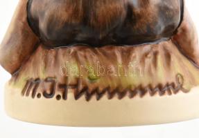 Hummel/Goebel galambot etető lány, kézzel festett fajansz, jelzett, hibátlan, m: 12cm