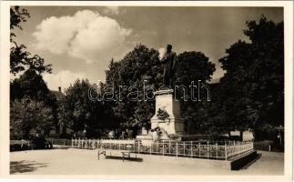 1939 Rimaszombat, Rimavská Sobota; Tompa Mihály szobor / statue