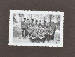 1941 Harctéri rombolások Újvidéken és környékén, a péterváradi híd romjai, civil halottak az újvidék...