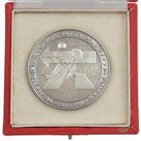 NDK ~1970. "Osztályfeladatunkat mindenkor teljesítjük" kétoldalas, ezüstözött fém emlékére...