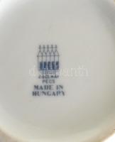 Hollóházi virág mintás váza, jelzett, kis kopással. m: 18 cm