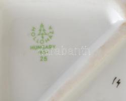 Hollóházi matyó menyecske. Kézzel festett, jelzett, ragasztott m: 30,5 cm