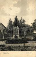 1929 Kiskőrös, Hősök szobra