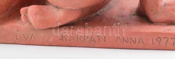 Kárpáti Anna 1977: Női akt, terrakotta, jelzett, kopásnyomokkal, m: 29 cm