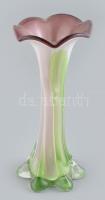 Fújt üveg váza, kopásnyomokkal, m: 20 cm