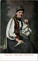 Csángó leány. Wertheim Zsigmond kiadása / Csángó Magyarin (Mädchentracht) / Transylvanian folklore, Hungarian Csángó girl in folk costumes (ázott sarkak / wet corners)