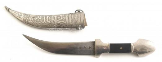 Keleti kés, kopásokkal, h: 28 cm