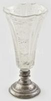 Ezüst (Ag) talpú kristály váza. jelzett, talpa lötyög, apró lepattanás. m: 24 cm