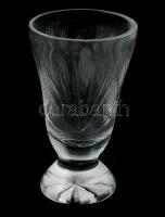 6 darabos, kristály likőrös pohárkészlet, dobozában. Apró lepattanásokkal, m: 7 cm