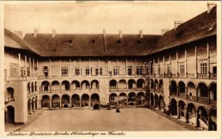 Kraków, Krakau, Cracovie, Krakkó; Dziedziniec Zamku Królewskiego na Wawelu / The courtyard of the Wawel Royal Castle (fl)