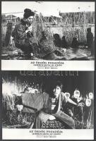 1971 ,,Az ördög fogadója című japán film jelenetei és szereplői, 13 db vintage produkciós filmfotó, ezüst zselatinos fotópapíron, kisebb - a használatból eredő - hibákkal,18x24 cm