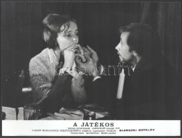 cca 1989 előtti, ,,A játékos" című csehszlovák - szovjet film jelenetei és szereplői, 9 db vint...