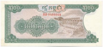 Kambodzsa 1992. 200R T:II nagyobb sarokhajlás Cambodia 1992. 200 Riels C:XF one larger corner fold Krause P#37a