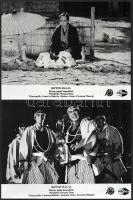 cca 1984 ,,Biztos halál" című japán film jelenetei és szereplői, 6 db vintage produkciós filmfotó, ezüst zselatinos fotópapíron, 18x24 cm