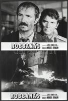 1973 ,,Robbanás" című román film jelenetei és szereplői, 13 db vintage produkciós filmfotó, ezü...