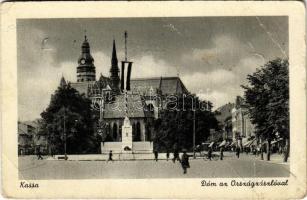 Kassa, Kosice; Dóm az Országzászlóval / cathedral, Hungarian flag (szakadás / tear)