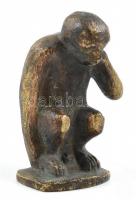 Bronz majom, jelzés nélkül, kopott, m: 7 cm