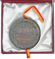 2010. "Újpestért Díj - Dr. Fellegi Béla 2010." kétoldalas Br emlékplakett (97mm) díszdoboz...