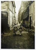 Csorba, Csilla: Photographes Hongroises. 1900-1945. [Magyar fotográfusnők.] Bp., 2001., Enciklopédia...