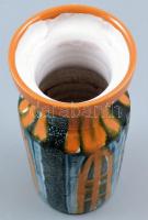 Fórizsné Sárai Erzsébet: Váza. Színes mázakkal festett kerámia, jelzett, apró mázlepattanás a száján...