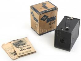cca 1933-1938 Agfa Box 44 6x9 fényképezőgép, magyar és német nyelvű leírással, eredeti dobozában / Vintage Agfa Box camera, with German and Hungarian instruction manual, in original box