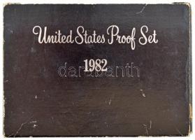 Amerikai Egyesült Államok 1982S 1c - 1/2$ (5xklf) + "Kincstár" zseton proof szettben, ered...