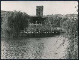 cca 1970 Budapest, Feneketlen-tó, Engi László felvétele, hátoldalán jelzett, 9x12 cm