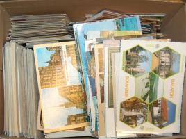 Kb 1500 db vegyes modern külföldi városképes lap sok 50-es 60-as évekkel, benne némi magyar