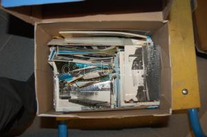 Kb 900 db modern magyar városképes lap benne kb 300 db 50-es 60-as évekkel