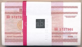 Fehéroroszország 2000. 5R (100x) kötegelővel, sorszámkövetők T:I,I- Belarus 2000. 5 Rublei (100x) wi...
