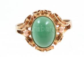 Arany (Au) 14K zöld köves gyűrű, jelzett, méret: 51, bruttó: 2,1 g