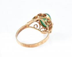 Arany (Au) 14K zöld köves gyűrű, jelzett, méret: 51, bruttó: 2,1 g