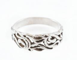 Ezüst(Ag) indamintás áttört gyűrű, jelzett, méret: 56, nettó: 2,3 g