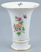Hollóházi porcelán váza hortenzia és pillangó dekorral, kézzel festett, jelzett, kopásnyomokkal, m: 25 cm