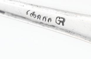 Ezüst(Ag) teaszűrő, jelzett, h: 16 cm, nettó: 50,6 g