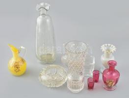 Vegyes üveg tétel, (kristály, üveg) kiöntő, váza, hamutál, Pöstyén, felvidéki fürdő emlék kancsó, stb. Kopásokkal.