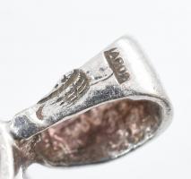 Ezüst(Ag) ékszerszett, gyűrű (57), fülbevaló és medál, jelzett, bruttó: 25,57 g