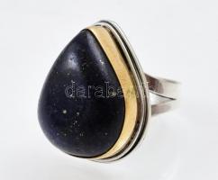 Ezüst(Ag) gyűrű lapisz lazulival, jelzett, méret: 56, bruttó: 14,9 g