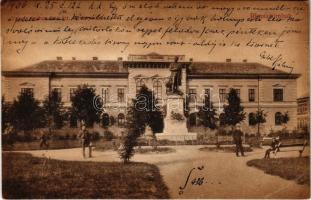 1906 Rimaszombat, Rimavská Sobota; Tompa szobor és a Kir. Törvényszék. Rábely Miklós kiadása / statue, court (Rb)